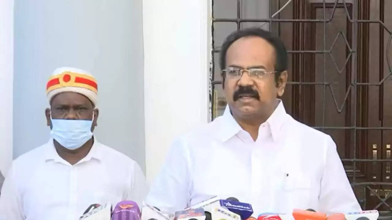 மகளிர் உரிமைகளுக்கு பிடித்தம் செய்யக்கூடாது... வங்கிகளுக்கு பறந்த சுற்றறிக்கை!!