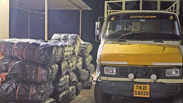 இலங்கைக்கு கடத்த முயன்ற ரூ.30 லட்சம் மதிப்புள்ள பீடிஇலைகள் பறிமுதல்!!