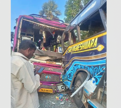 2 தனியார் பேருந்துகள் நேருக்கு நேர் மோதல்... 30க்கும் மேற்பட்டோர் படுகாயம்!