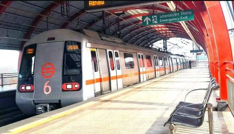 அதிர்ச்சி.. மெட்ரோ ரயில் கதவில் சிக்கிய புடவை.. நடைமேடையில் இழுத்துச் செல்லப்பட்ட பெண் பரிதாப பலி..!!