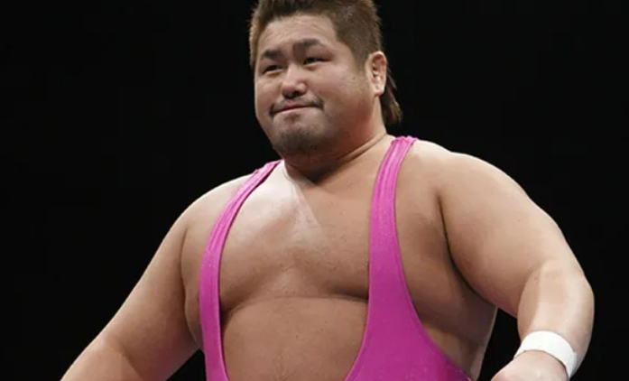 பெரும் சோகம்... நட்சத்திர மல்யுத்த வீரர் மயங்கி சரிந்து திடீர் மரணம்... ரசிகர்கள் அதிர்ச்சி!