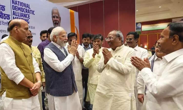 நாளை கூட்டணி கட்சி எம்.பி.க்களுக்கு விருந்தளிக்கிறார் பிரதமர் மோடி... பங்கேற்க அதிமுக எம்.பிக்களுக்கும் அழைப்பு!