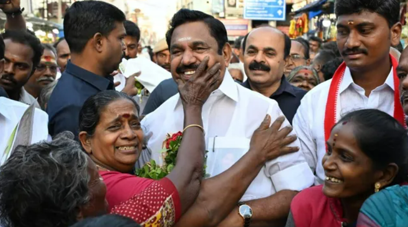 அதிமுகவும் தயாராகுது... சேலத்தில் ஈபிஎஸ் உடன் முன்னாள் அமைச்சர்கள் அவசர ஆலோசனை.. தேர்தல் களத்தில் அடுத்த மூவ் என்ன?