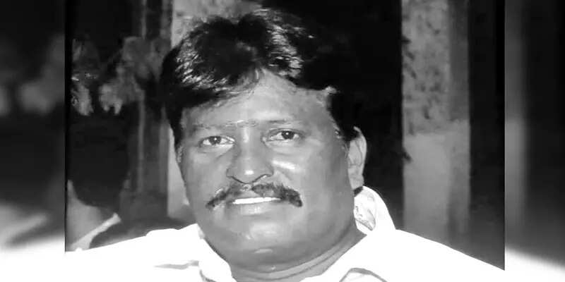 கூலித் தொழிலாளியை வெட்டி சாய்த்த மர்மகும்பல்!! சென்னையில் பயங்கரம்!!