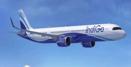 அதிர்ச்சி... கொல்கத்தா கிளம்பும் விமானத்திற்கு வெடிகுண்டு மிரட்டல்... பயணிகள் இறக்கப்பட்டு தீவிர சோதனை!