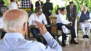 அட்ராசக்க!! மோடிக்கு சல்யூட் அடித்த ஜோபைடன்!! அமர்ந்தபடியே ஹாய் சொன்ன மோடி!!