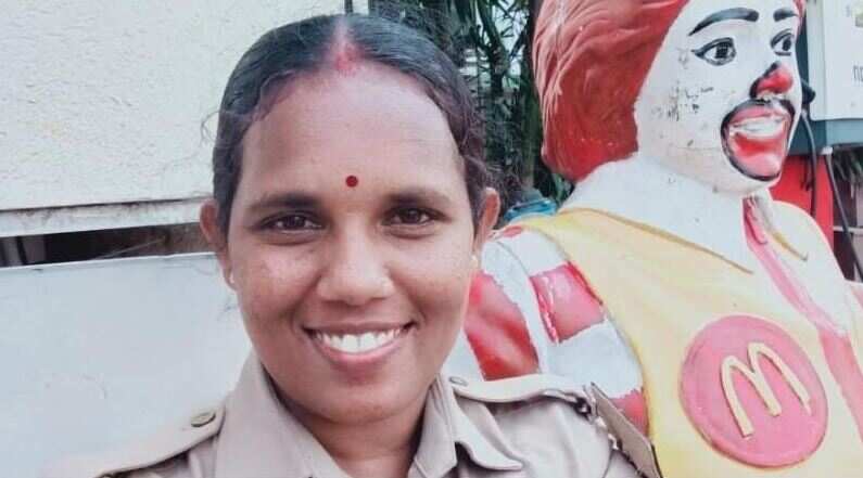 பெரும் சோகம்.. பெண் தலைமை காவலர் தீக்குளித்து தற்கொலை.. பகீர் பின்னணி!