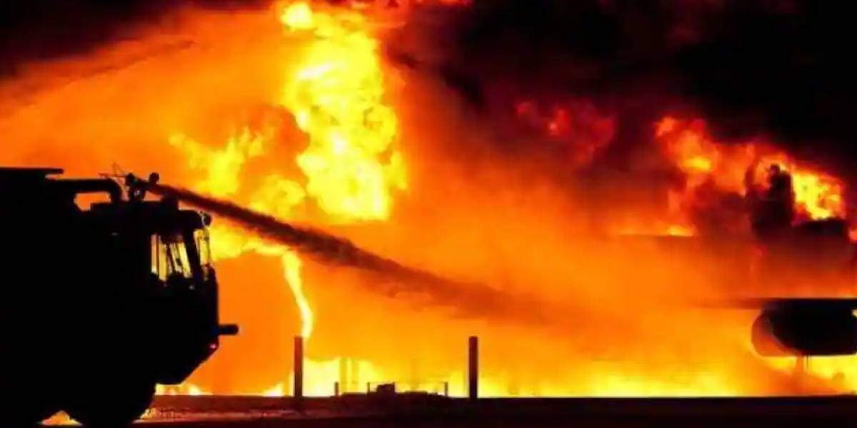 பட்டாசு ஆலையில் பயங்கர தீவிபத்து!! 6 பேர் கவலைக்கிடம்!!