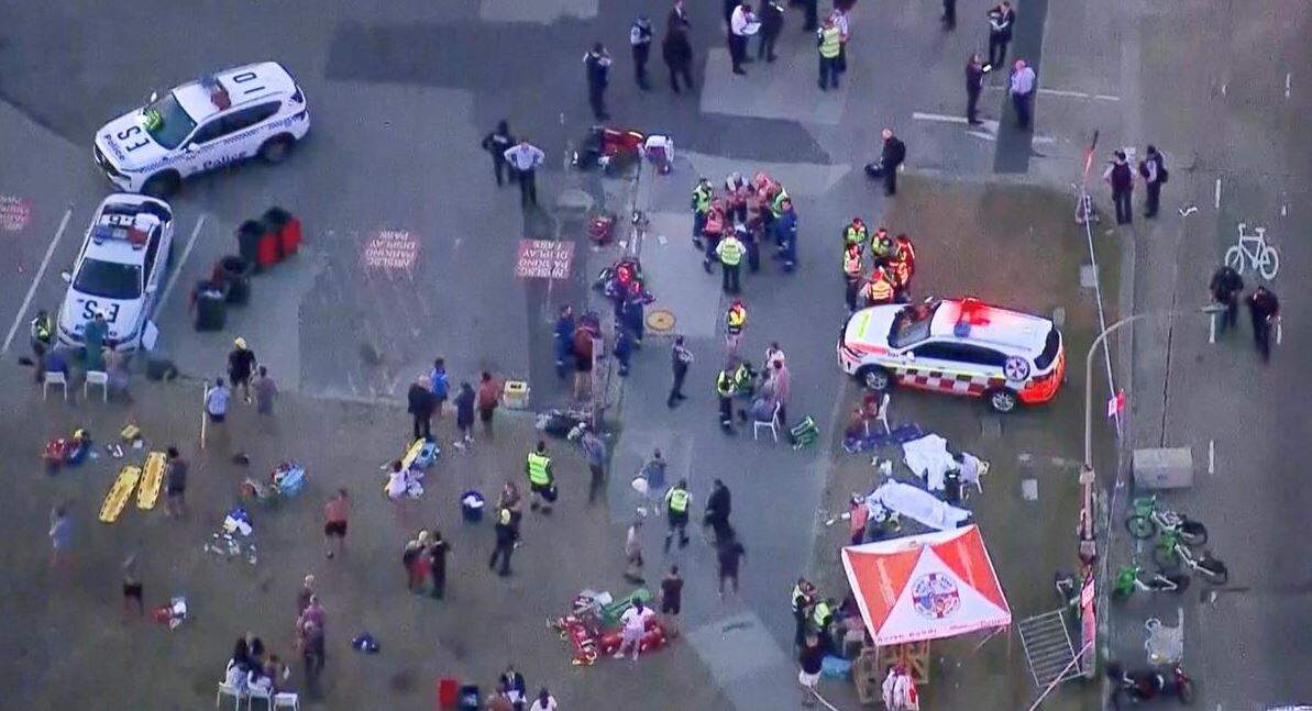 Bondi Beach: தந்தை மகன் நடத்திய கொடூர தாக்குதலில் பலி எண்ணிக்கை 16 ஆக உயர்வு - குழந்தையும் பலி!