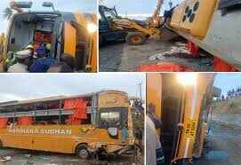 ஆம்னி பேருந்து கவிழ்ந்து 30க்கும் மேற்பட்டோர் படுகாயம்!