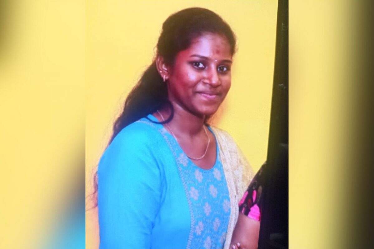 பகீர்!! பேருந்து சக்கரத்தில் சிக்கி பெண் ஐடி ஊழியர் துடிதுடித்து பலி!!