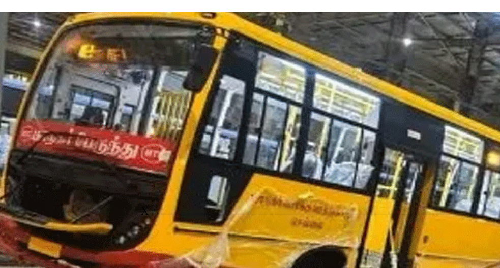 தவெக கட்சி கொடி வண்ணத்தில் புதிய அரசு பேருந்துகள்: இணையத்தில் தீயாகப் பரவும் புகைப்படம்!