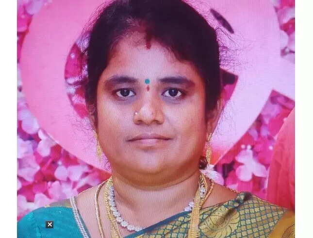 நெகிழ்ச்சி!! இறந்தும் 4 பேருக்கு வாழ்வளித்த ராணுவ வீரரின் மனைவி!!