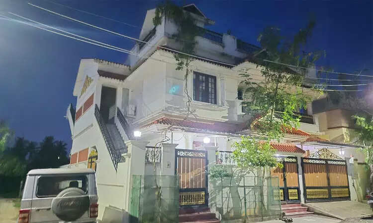 லஞ்சம் வீடு சோதனை