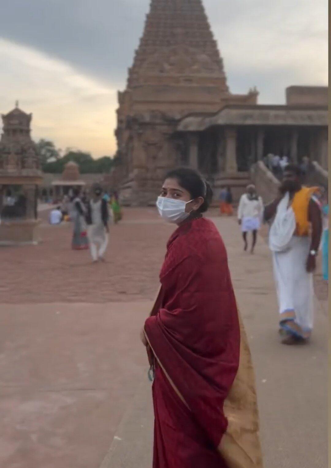 சிதம்பரம் கோவிலில் நடிகை சாய் பல்லவி சாமி தரிசனம்!