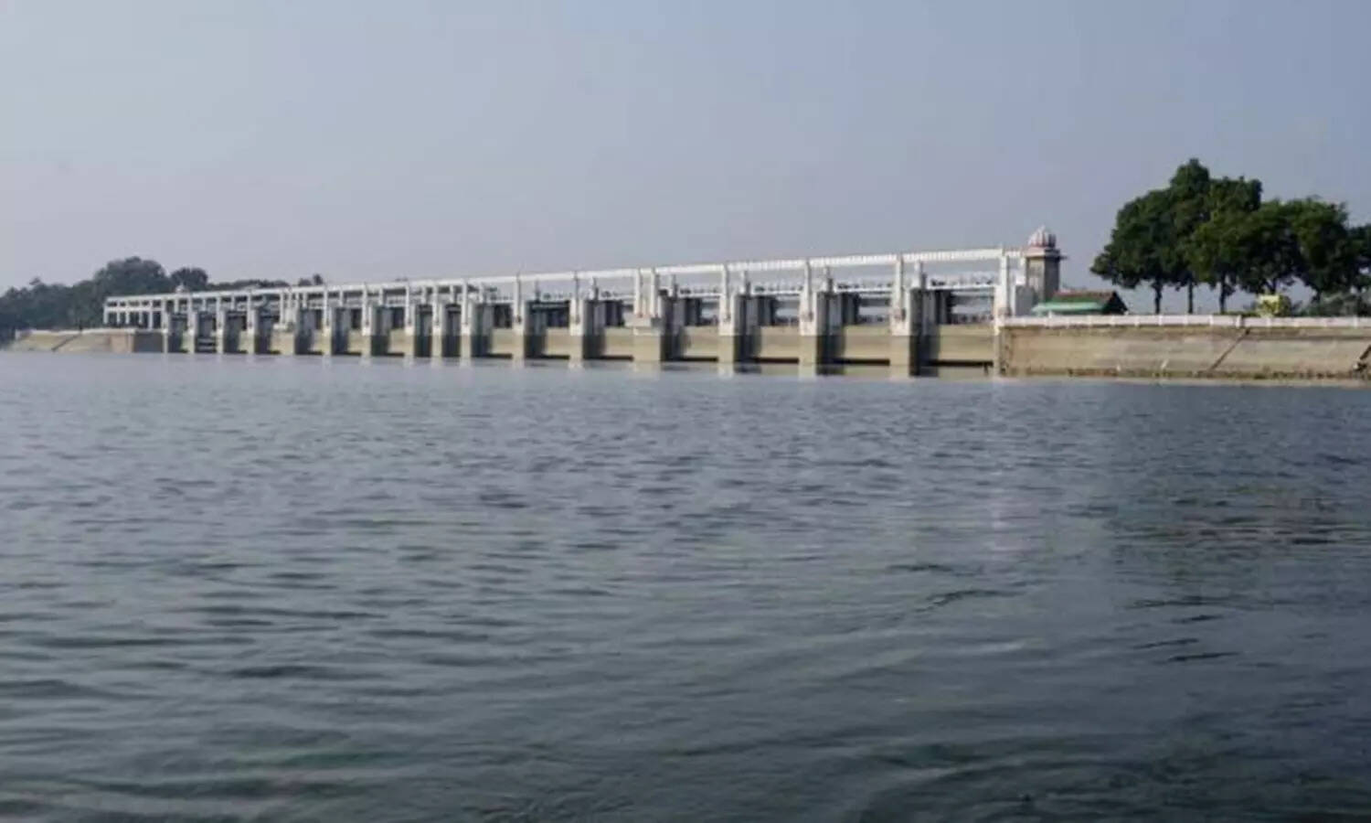 உஷார்... வெள்ள அபாய எச்சரிக்கை... பூண்டி ஏரியின் நீர்மட்டம் உயர்வு!