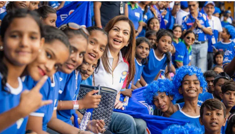 வான்கடே மைதானத்தில் நெகிழ்ச்சி... 20,000 குட்டீஸ் ஐபிஎல் போட்டியை நேரில் காண நீதா அம்பானி செய்த ஏற்பாடு!