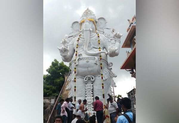 32 அடி அத்தி விநாயகர்!! களைகட்டத் தொடங்கும் விநாயகர் சதுர்த்தி!!