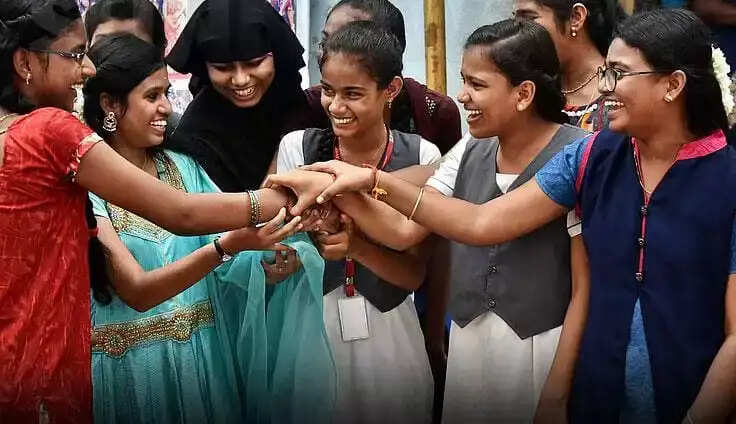 மாணவிகள்