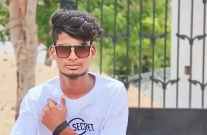 பைக் வாங்கித் தராததால் இளைஞர் தூக்கிட்டு தற்கொலை... கதறிய ஏழைத் தாய்!!