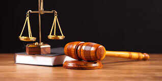 நான் நீதிபதியோட பொண்ணு... போலீசாரை மிரட்டிய பெண் காவலர்!