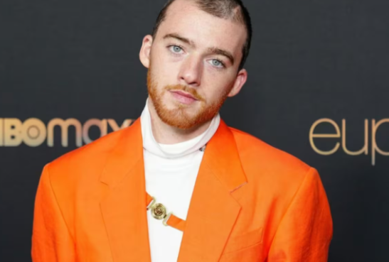 அதிர்ச்சி!! 25 வயசு தான்!! தந்தை இறந்த ஒரே வாரத்தில் தானும் உயிரிழந்த பிரபல நடிகர்!!