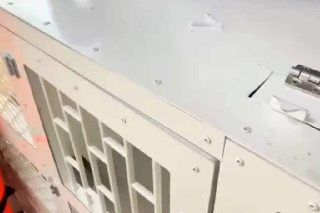 வந்தே பாரத் ரயிலில் நாய்களுக்கும் தனி வசதி… வைரலாகும் ‘டாக் பாக்ஸ்’!