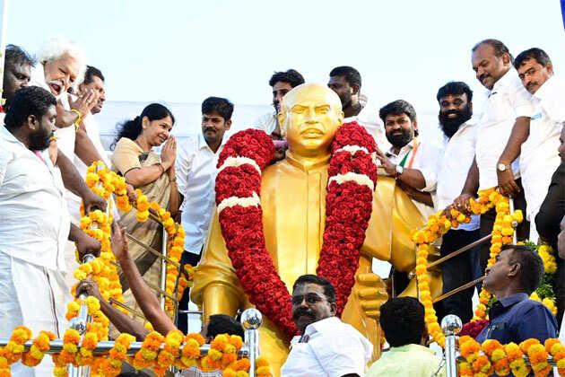 காமராஜர் முழு உருவ வெண்கல சிலையை கனிமொழி எம்பி திறந்து வைத்தார்!