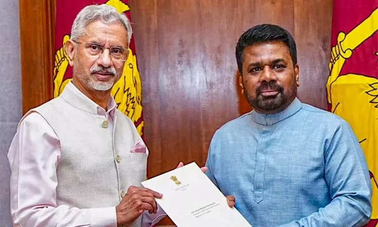 டிட்வா புயல் துயரம்; இந்தியா இலங்கைக்கு ரூ.4,000 கோடி உதவி !