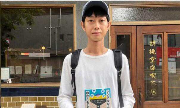 ஜாலியா ஊர் சுத்த ஒரு நாளுக்கு ரூ10000?! தன்னை தானே வாடகைக்கு விட்டுக் கொண்ட இளைஞர்!!