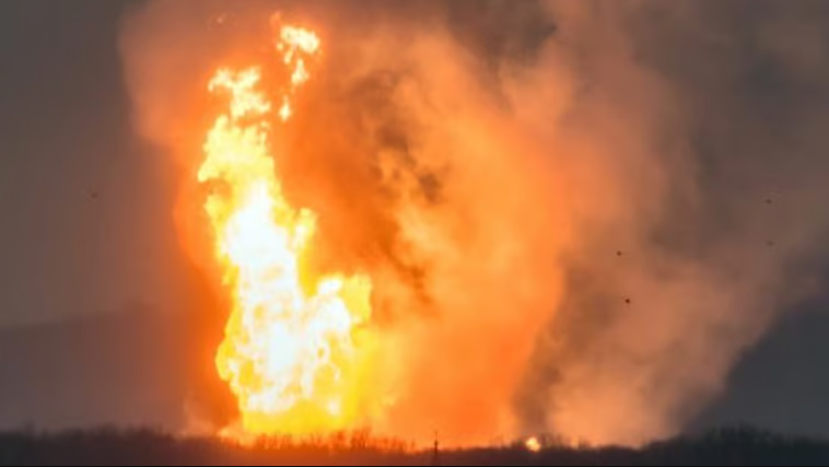 நைஜீரியா வணிக டவரில் திடீர் தீ விபத்து... 10 பேர் உடல் கருகி சாவு!