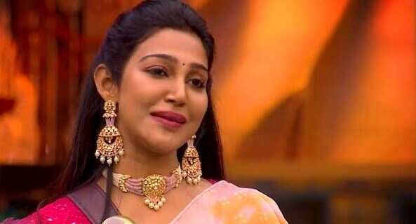 ”பிக்பாஸ் புகழ் நடிகைக்கு பாலியல் தொல்லை”.. அதிரடியாக கைது செய்யப்பட்ட கார் டிரைவர்..!