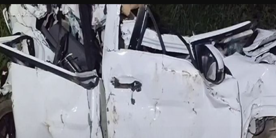 அடுத்தடுத்து 5 வாகனங்கள் மோதிய விபத்தில் 4 பேர் பலி