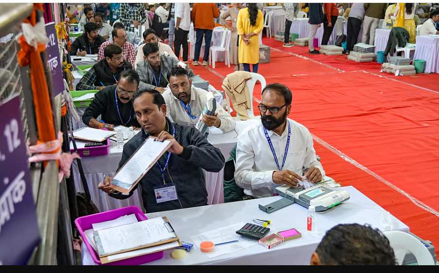 மகாராஷ்டிரா தேர்தலில் சுவாரஸ்யம்... ஒரே குடும்பத்தைச் சேர்ந்த 3 பேர் வெவ்வேறு கட்சி சார்பில் போட்டியிட்டு அனைவருமே வெற்றி!