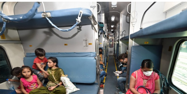 ரயில்வே அசத்தல் முடிவு!! இனி சாதாரண டிக்கெட்டில் படுக்கை வசதி கொண்ட பெட்டிகளில் பயணிக்கலாம்!!.