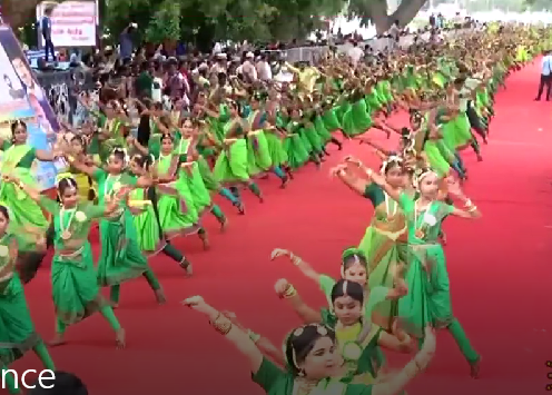 கரிகாலச் சோழன் புகழை போற்றும் வகையில், பசுமையும், பாரதமும் பிரம்மாண்ட நாட்டியம்!!