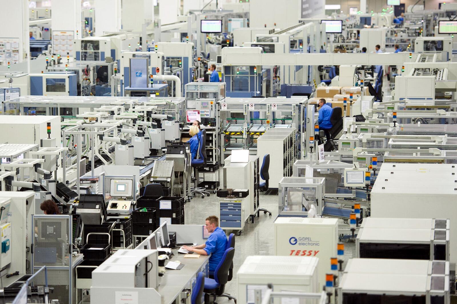 ஜெர்மனியில் கொட்டிக் கிடக்குது வேலை வாய்ப்புகள்... பொருளாதாரத்தை பெருக்க கதவை திறக்க முடிவு!