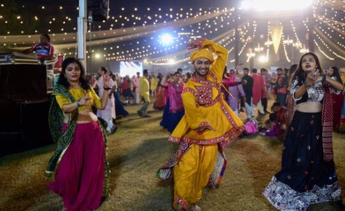 நவராத்திரி விழாவில் நடனமாடிய 10 பேர் அடுத்தடுத்து மாரடைப்பால் மரணம்!