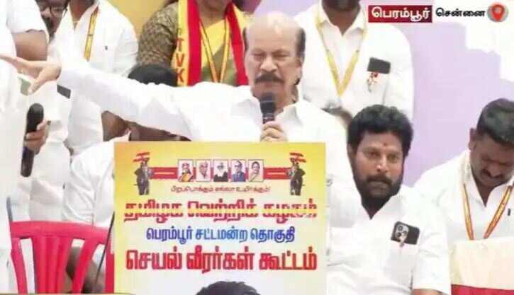 “மிரட்டி விசிலடிக்க வைத்தேன்”... தவெக நிர்வாகி வி.எஸ்.பாபுவின் பேச்சால் சர்ச்சை!