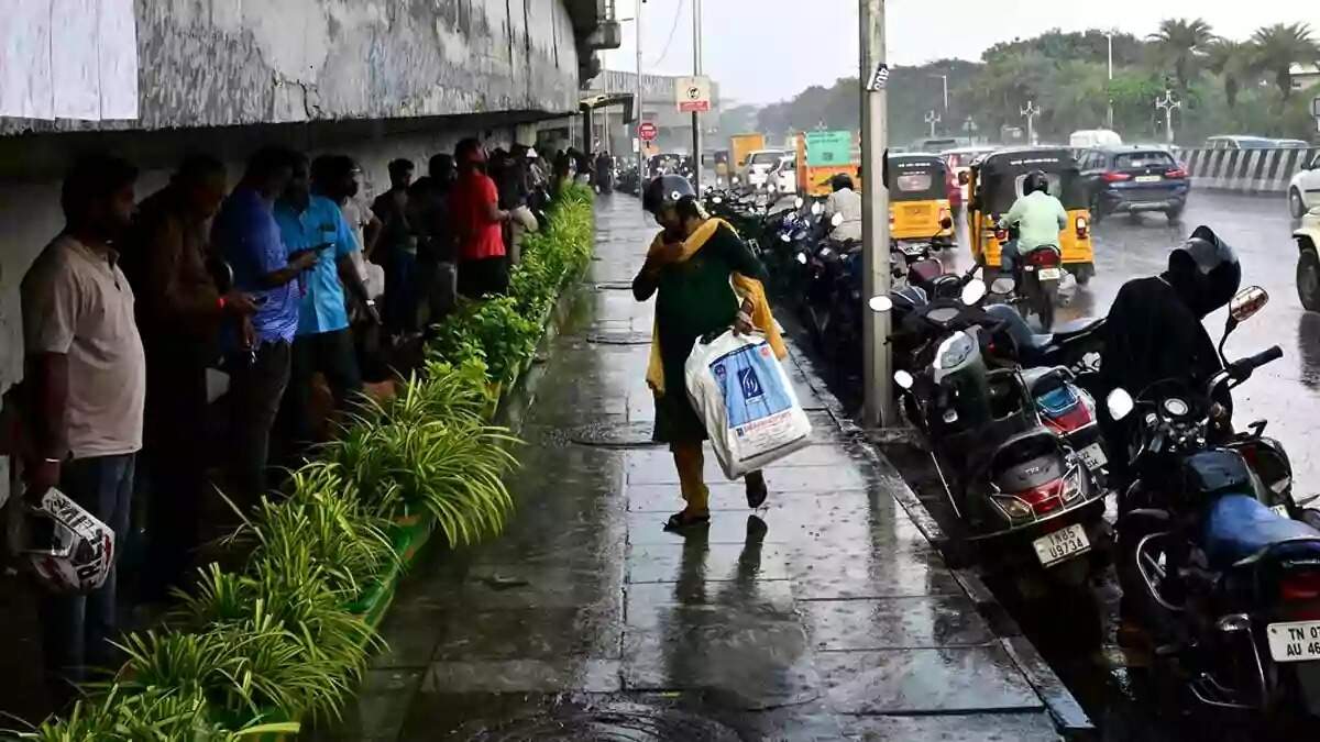 வலுப்பெற்ற ஆழ்ந்த காற்றழுத்த தாழ்வு பகுதி... மழை வெளுத்து வாங்க போகும் மாவட்டங்கள்!