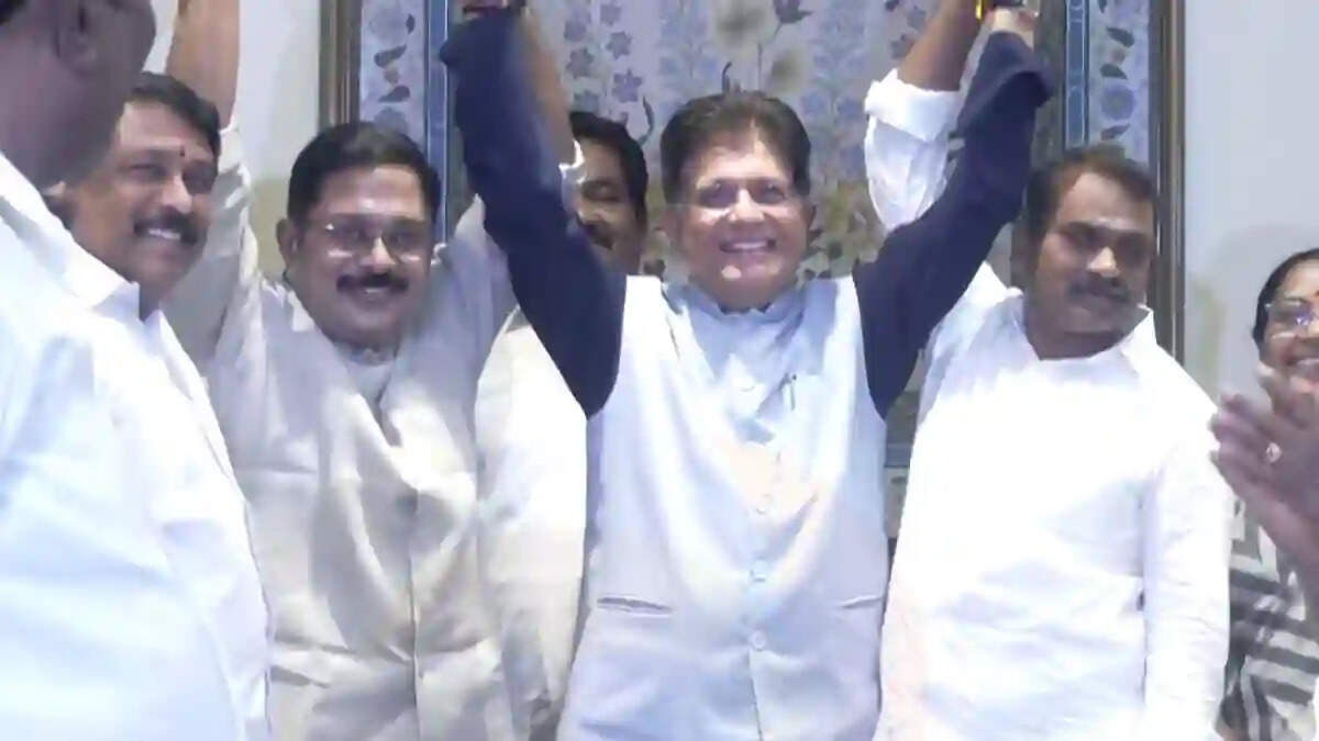 பாஜகவில் இணைந்த அமமுக... பியூஸ் கோயலுடன் டிடிவி சந்திப்பு!?