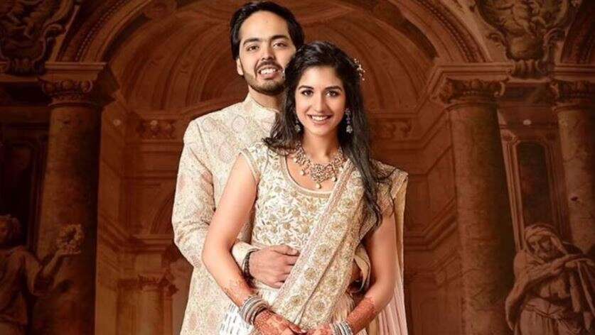 இன்று மாலை ஏழை ஜோடிகளுக்கு பிரம்மாண்ட திருமணம்... அம்பானி குடும்பத்தினர் பங்கேற்பு!