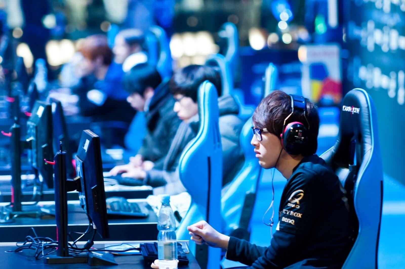 ஆன்லைன் சூதாட்டத்திற்கு 28 சதவிகிதம் வரி !! ஜிஎஸ்டி கவுன்சில் அதிரடி!!