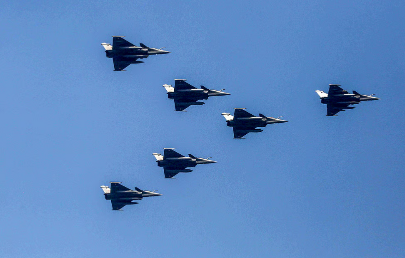 114 ரஃபேல் விமானங்கள் கொள்முதல்... பாதுகாப்பு அமைச்சக கூட்டத்தில் ஒப்புதல்?