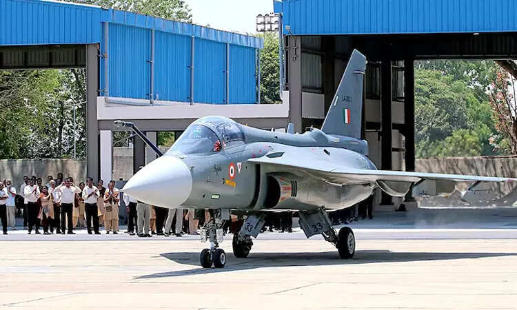 97 தேஜஸ் போர் விமானங்கள் வாங்க மத்திய அரசு ஒப்புதல்!