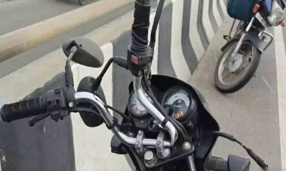 செல்போனில் 'ரீல்ஸ்' எடுத்தபடி அதிவேகப் பயணம்... விபத்தில் 5 பேர் படுகாயம்!