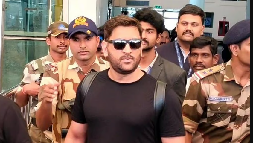 தோனிக்கு ரூ.10 லட்சம் அபராதம்... உயர் நீதிமன்றம் அதிரடி உத்தரவு!