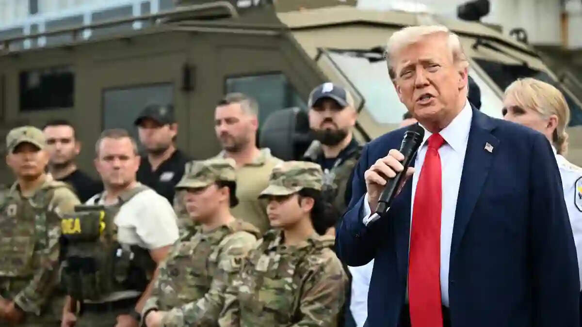 கிறிஸ்துமஸுக்கு அமெரிக்க ராணுவ வீரர்களுக்கு டிரம்ப் பரிசு!