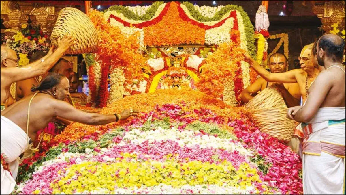 திருச்சானூர் பத்மாவதி தாயார் புஷ்ப யாகம்