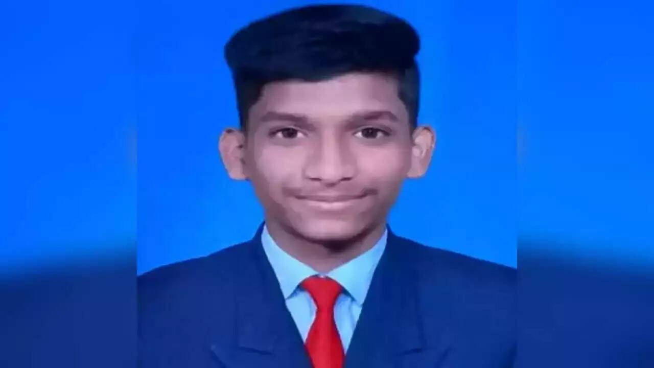 10ம் வகுப்பு மறுதேர்விலும் தோல்வி...வேலூரில் மாணவன் தூக்கிட்டு தற்கொலை!